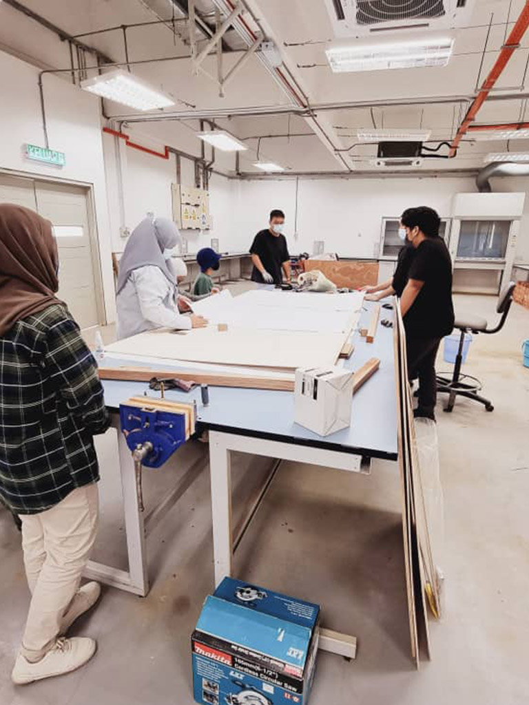 BUILDING TECHNOLOGY LABORATORY