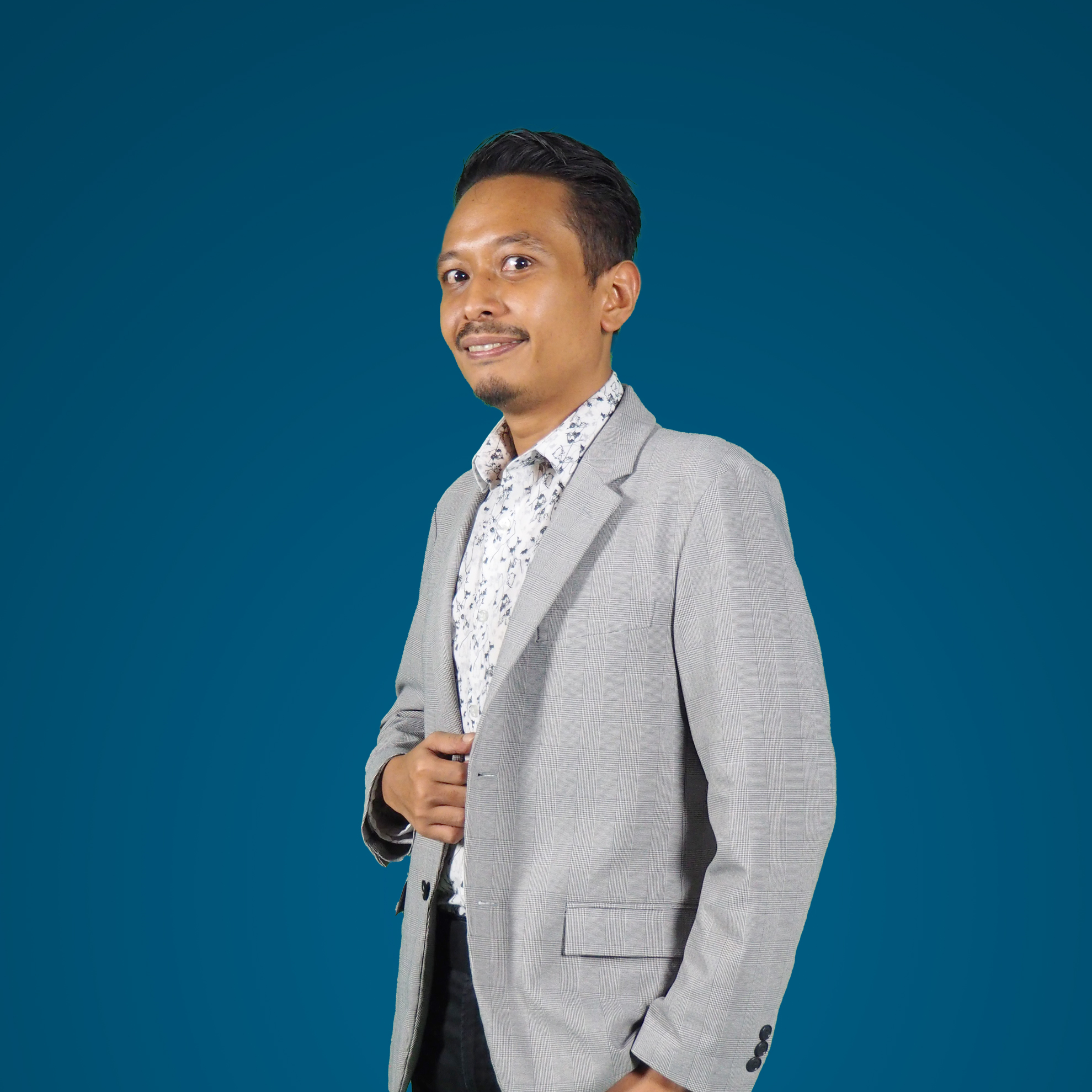 Dr Raja Nur Syaheeza bin Raja Mohd Yazit